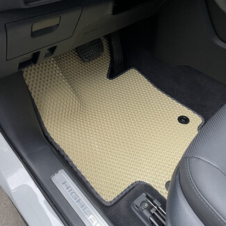 Ворсовые коврики на Toyota Highlander IV 2019 - 2025 в Петрозаводске Ворсовые коврики на Toyota Highlander IV 2019 - 2025 в Петрозаводске