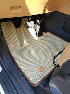 EVA коврики на KIA Carnival IV 8 мест 2020 - 2025 в Петрозаводске EVA коврики на KIA Carnival IV 8 мест 2020 - 2025 в Петрозаводске