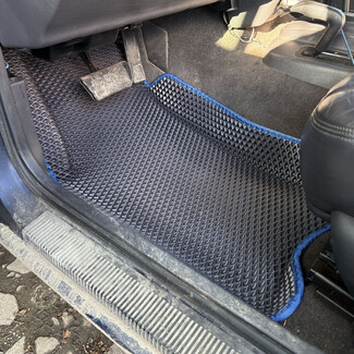 EVA коврики на Jeep Grand Cherokee (ZJ) 1992 - 1999 в Петрозаводске EVA коврики на Jeep Grand Cherokee (ZJ) 1992 - 1999 в Петрозаводске