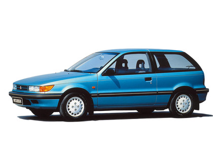 Ворсовые коврики на Mitsubishi Colt III 1988 - 1992 в Петрозаводске