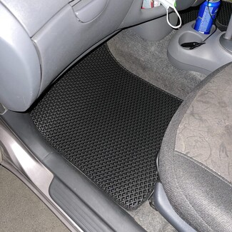 Ворсовые коврики на Toyota Vitz I 1998 - 2005 в Петрозаводске Ворсовые коврики на Toyota Vitz I 1998 - 2005 в Петрозаводске