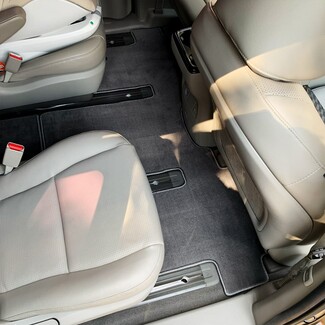 Ворсовые коврики на KIA Carnival III 9 мест и 11 мест 2014 - 2021 в Петрозаводске Ворсовые коврики на KIA Carnival III 9 мест и 11 мест 2014 - 2021 в Петрозаводске